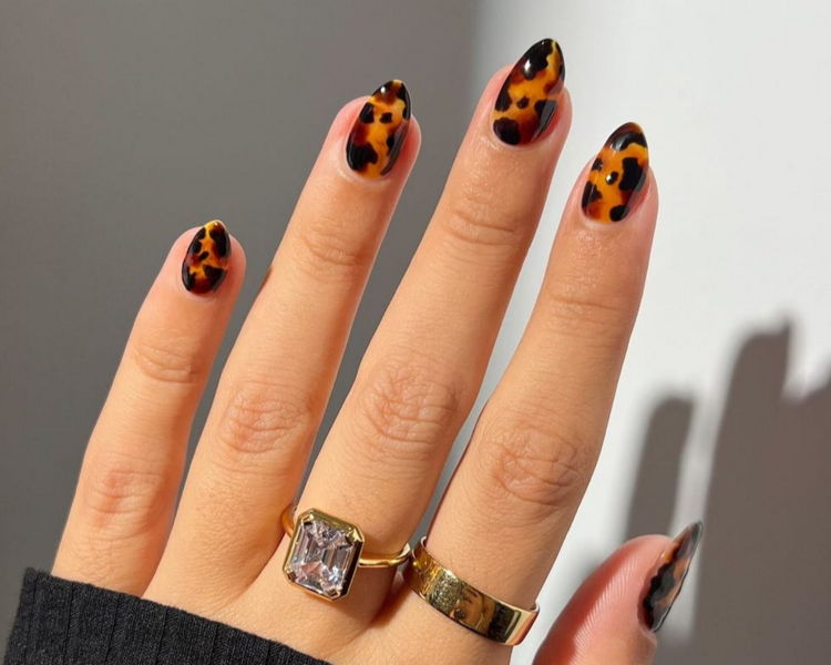 Semi de manos  OPI + Nail Art