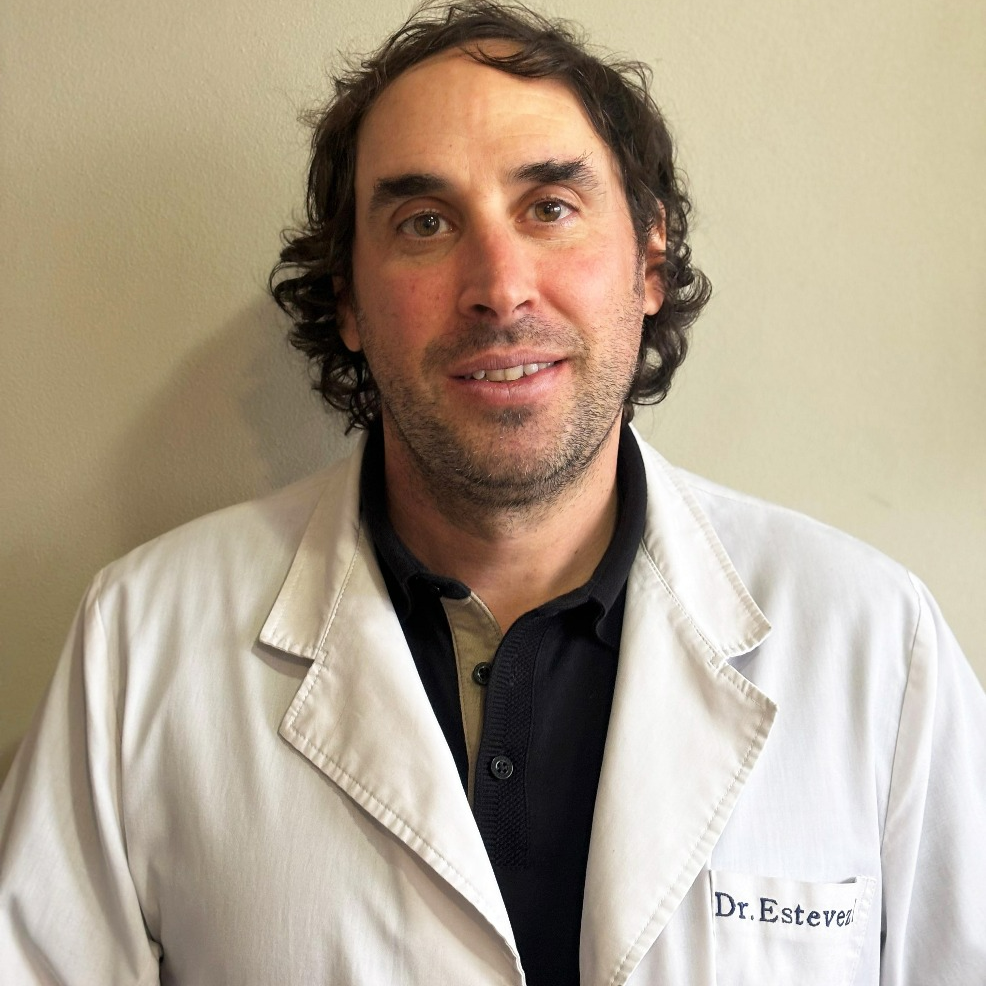 Dr. Estevez Leandro
