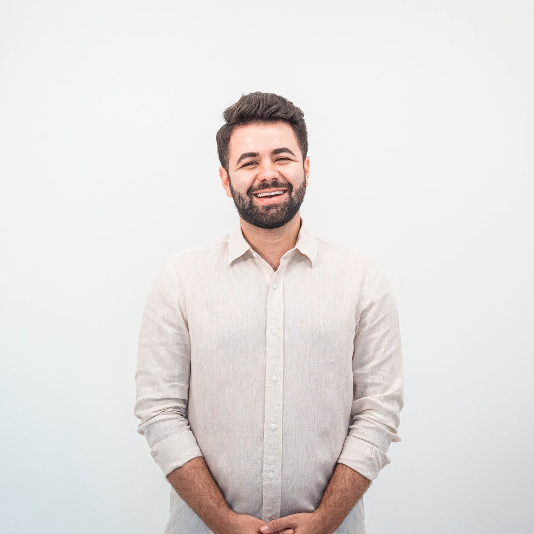 PASTOR LEONEL GENOBAR