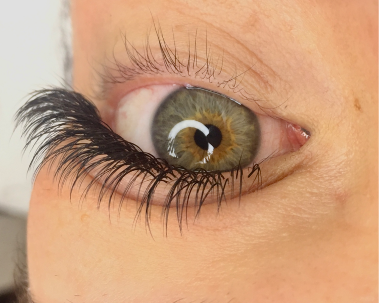 Extensiones de pestañas (Efecto Natural) 