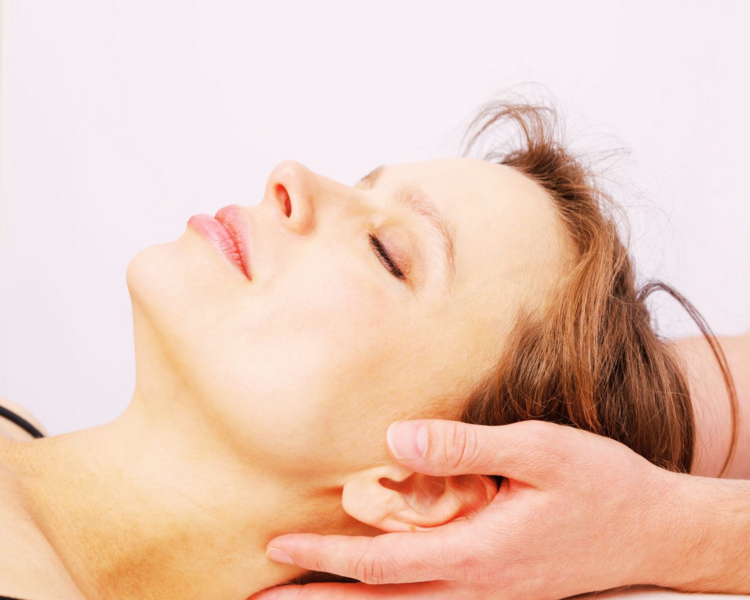Masaje Holístico de Cabeza y Rostro