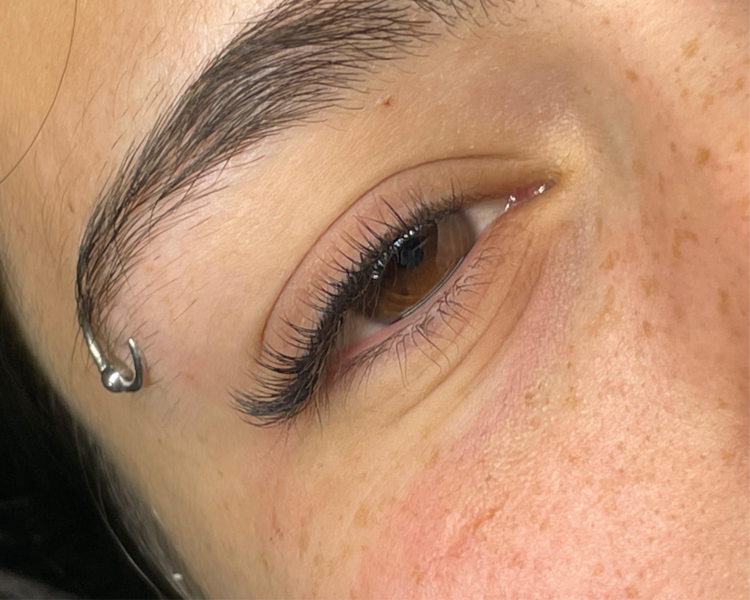 Extensiones de pestañas clasicas