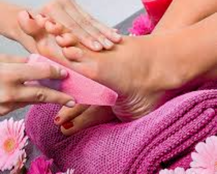 Pedicura FULL con spa más esmaltado permanente