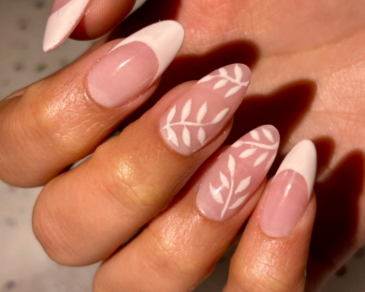  Polygel y esmaltado permanente con diseño simple más retiro de esmaltado