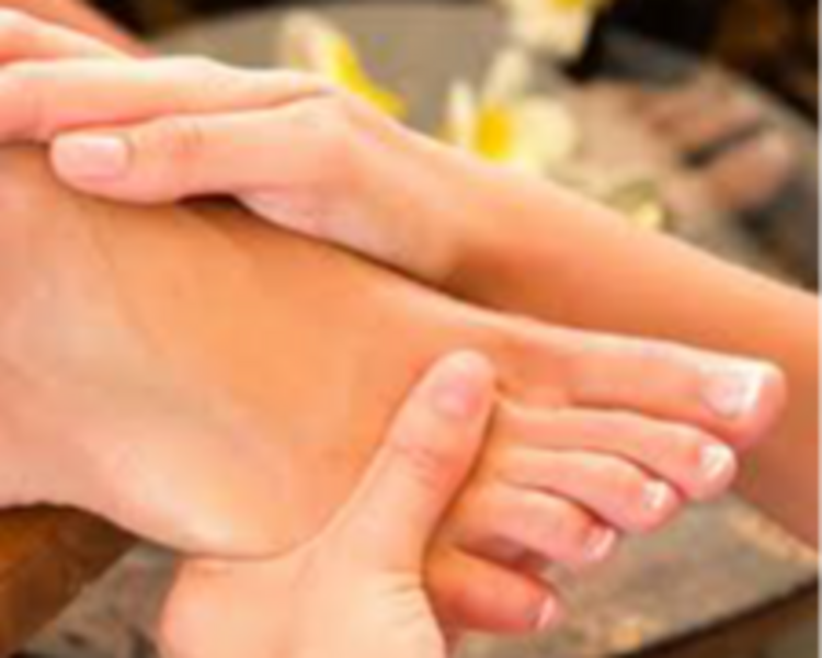 Pedicura Tradicional (esmalte normal) con SPA