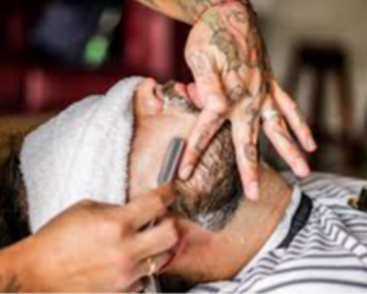 BARBA (Corte y Arreglo) con Toallla caliente o Vapor y navaja