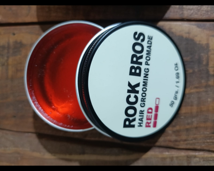 POMADAS DE VIAJE DE 50GMS ACABADO BRILLO DIFERENTES AROMAS DE ALTA CALIDAD (BASE AGUA) precios sujetos a cambio sin previo aviso