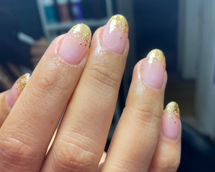 MANICURE PERMANENTE DEGRADADO
