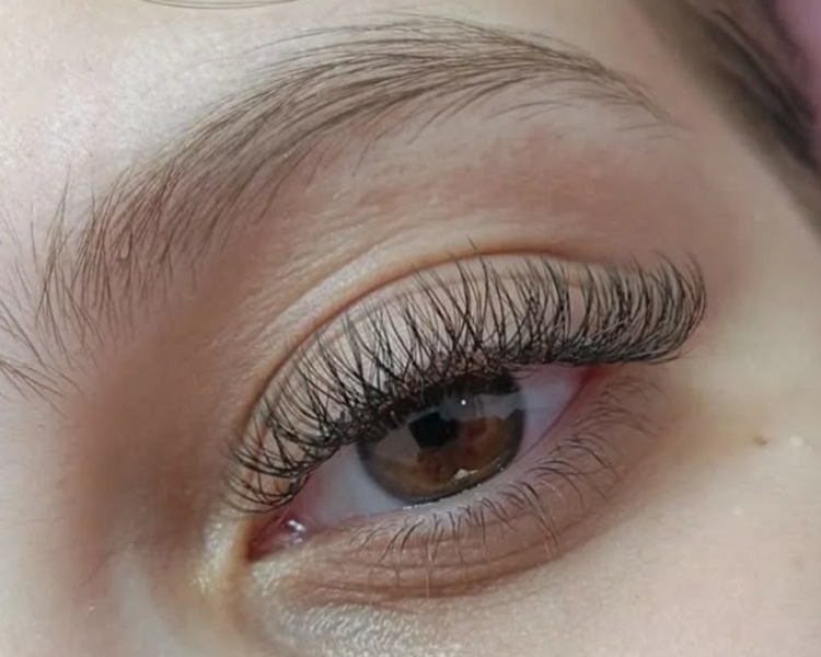 Efecto Volumen Tecnologico 2D - Extensiones de pestañas