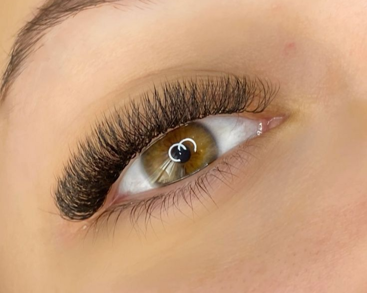 Efecto Volumen Tecnologico 4D - Extensiones de pestañas