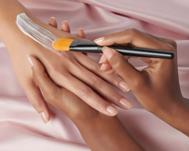 Manos semi con Parafina 