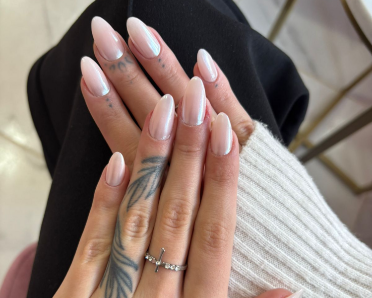 Kapping en Poligel con Esmaltado Semipermanente