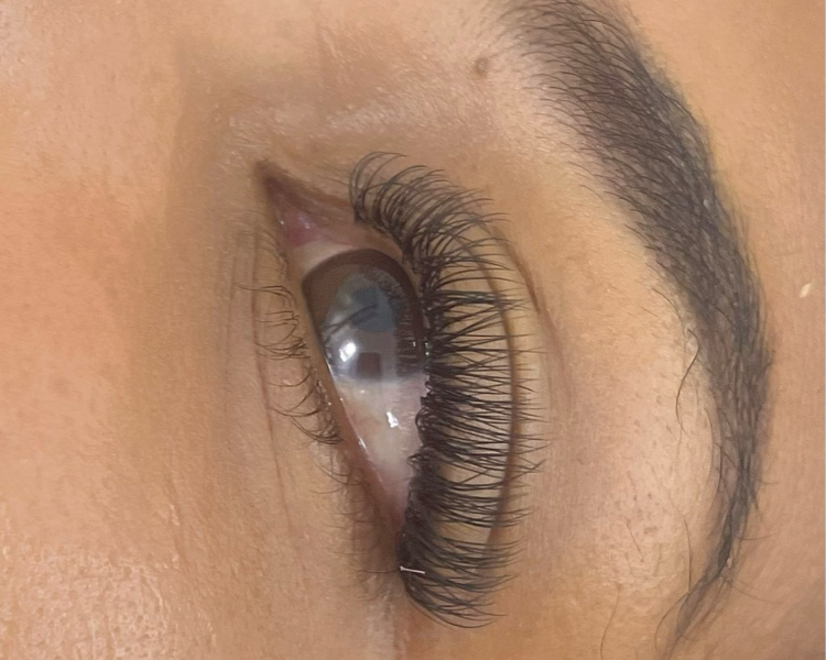 Extensión de pestañas Clásicas  