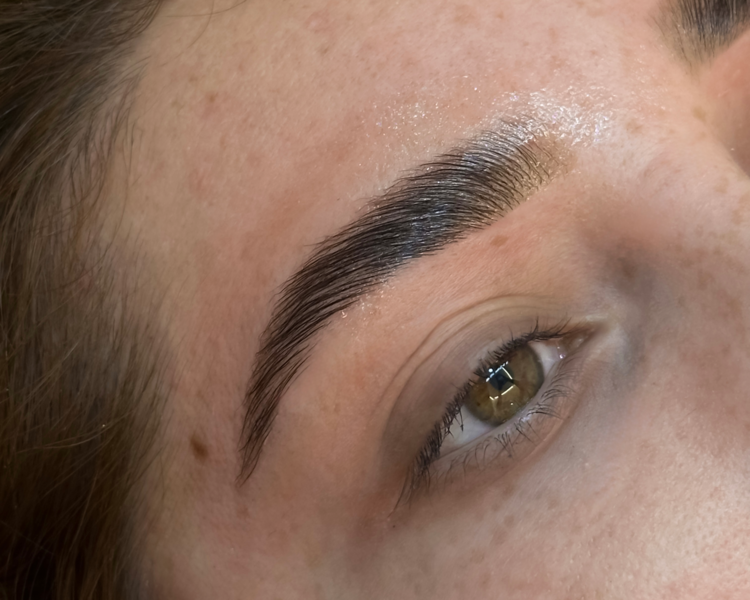 Cejas Incantare: Laminación + diseño de ceja + Pigmento