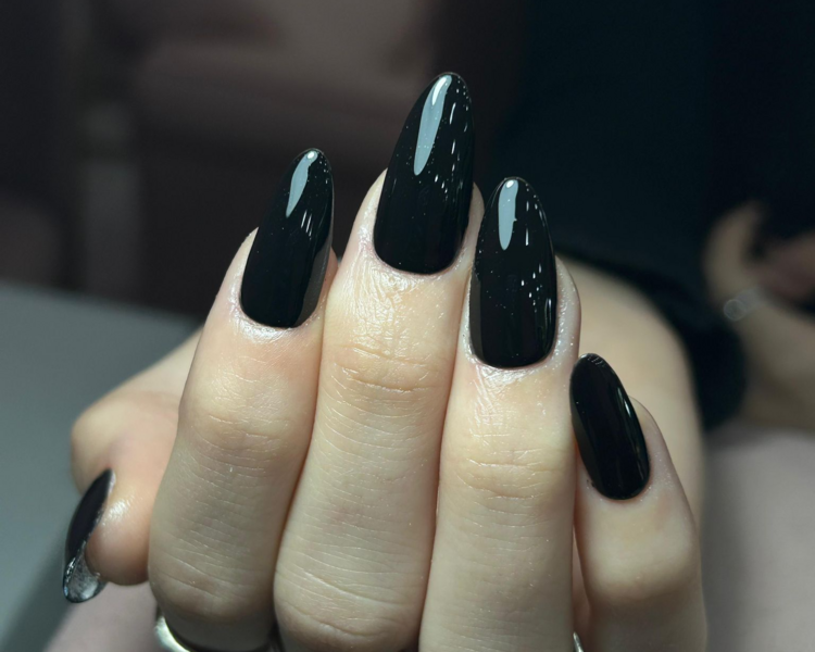 ✨️Esculpidas en Poligel con Esmaltado Semipermanente 
