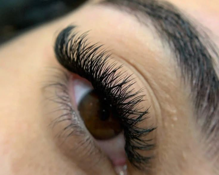 Pestañas de mechòn