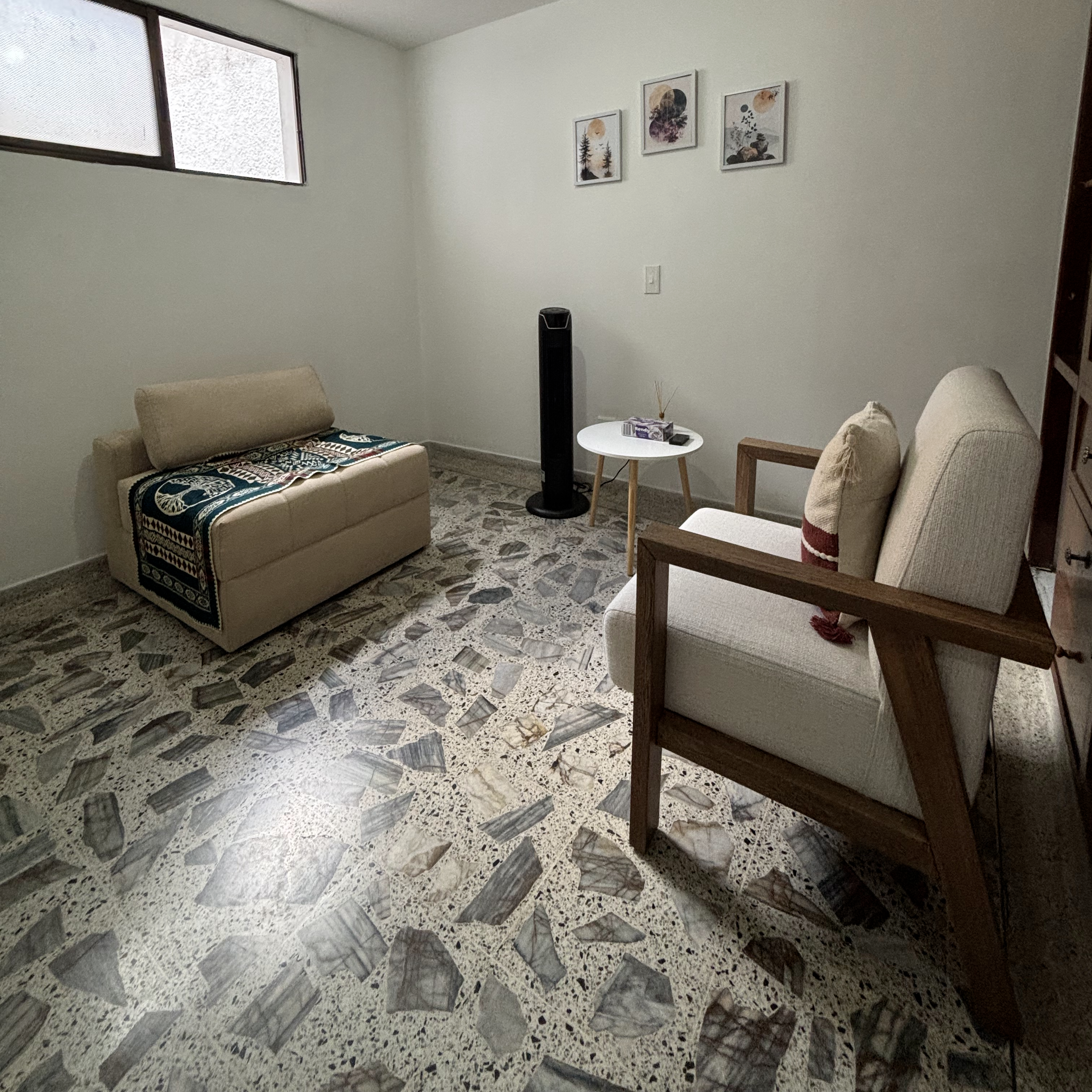 ALQUILER DE CONSULTORIO ARMONIA