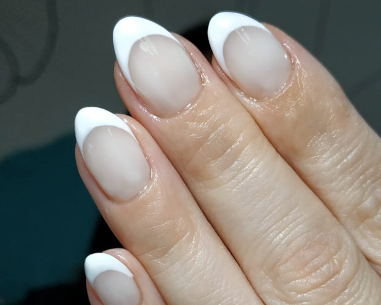Manicure Semi French