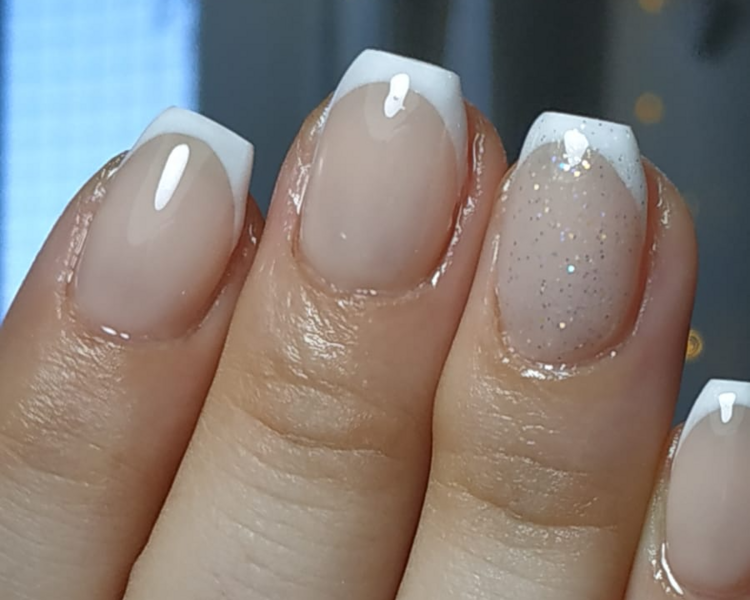 Manicure Semi French