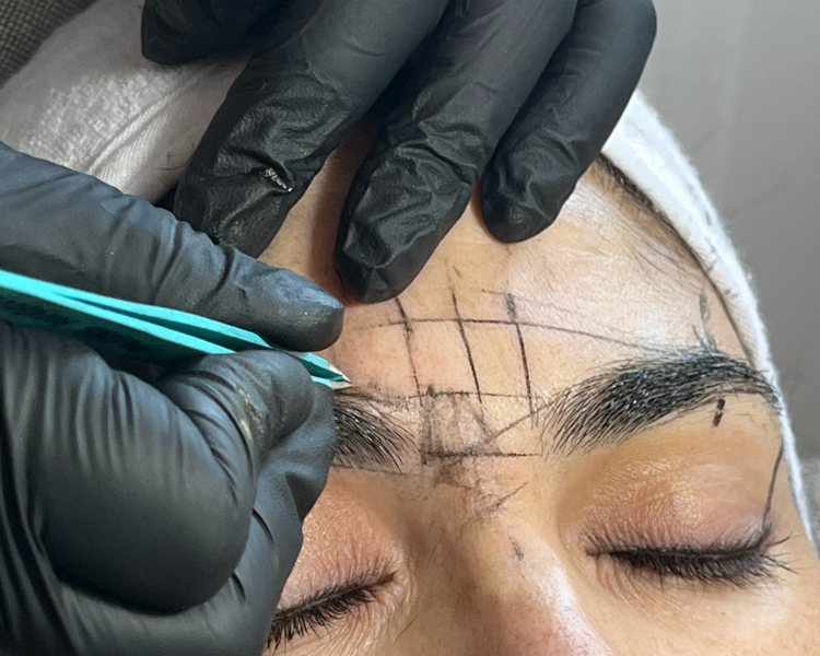 Perfilado De Ceja + Visagismo