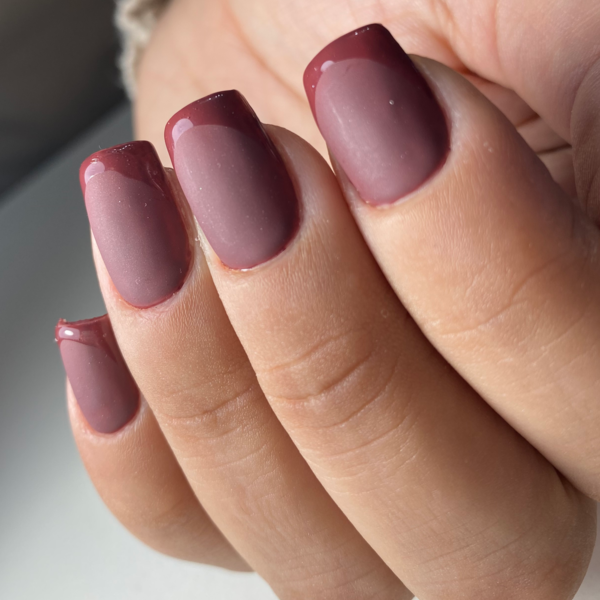 Kapping  Acrílico con esmaltado semipermanente.