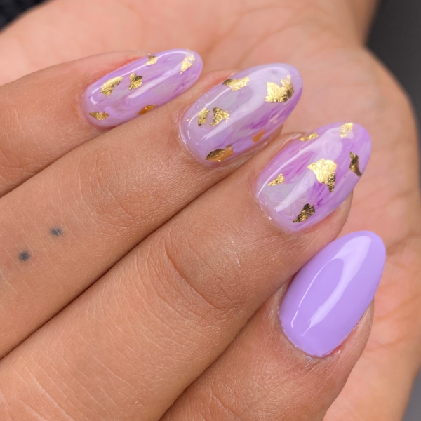 Kapping Polygel con esmaltado semipermanente.