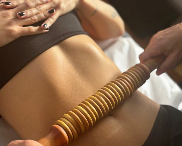 Abdomen y Flancos - Maderoterapia Total Experience