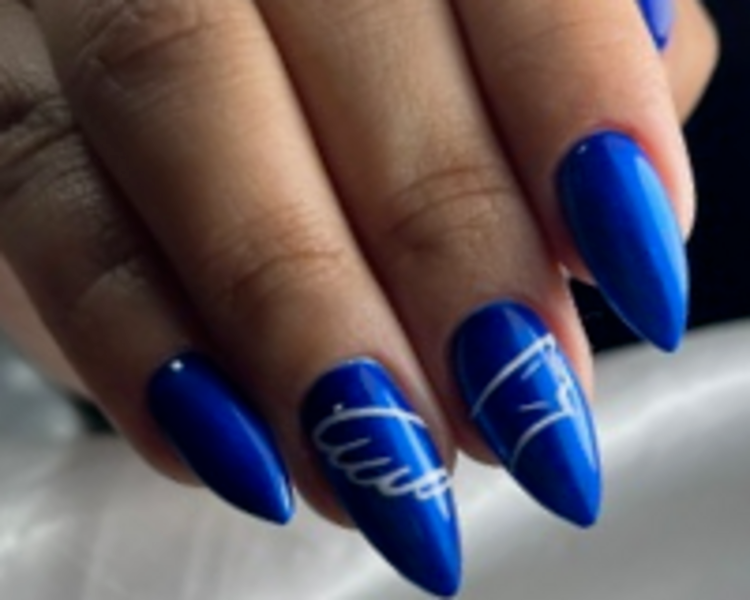 Uñas acrílicas largo 2  de 1 tono 