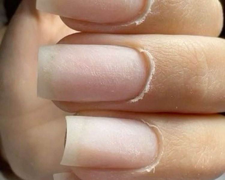 Manicura  con astrid 