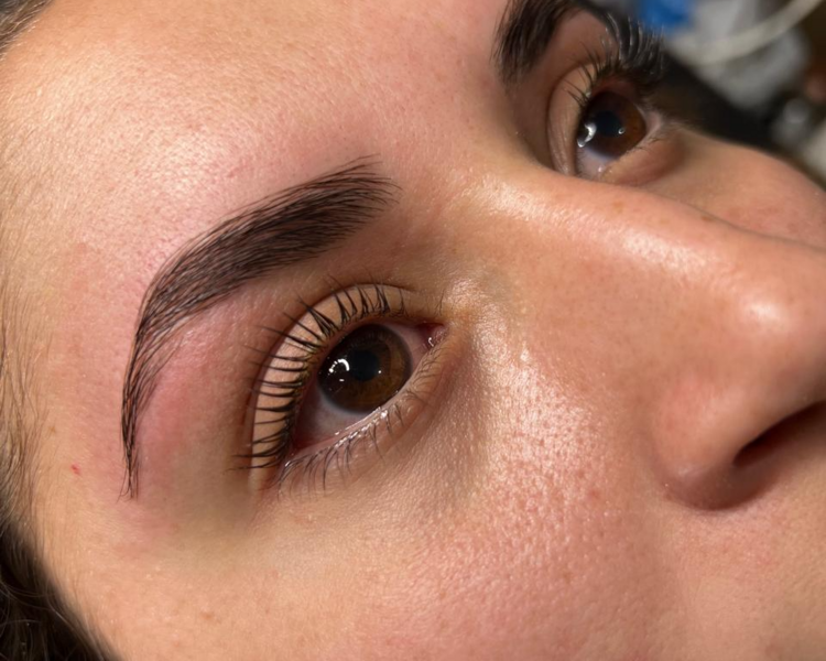 Diseño de ceja c/sombreado o planchado