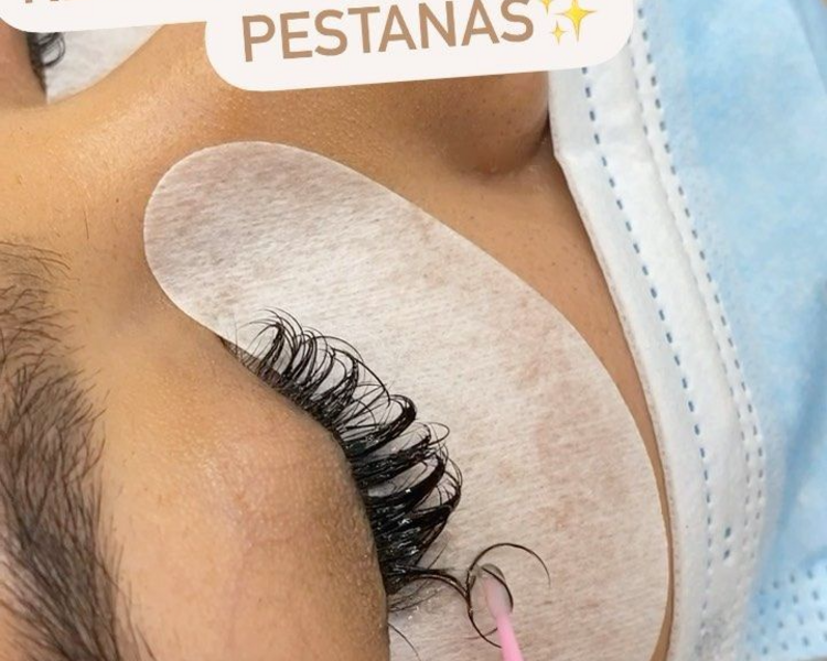 Remocion de pestañas  del Studio