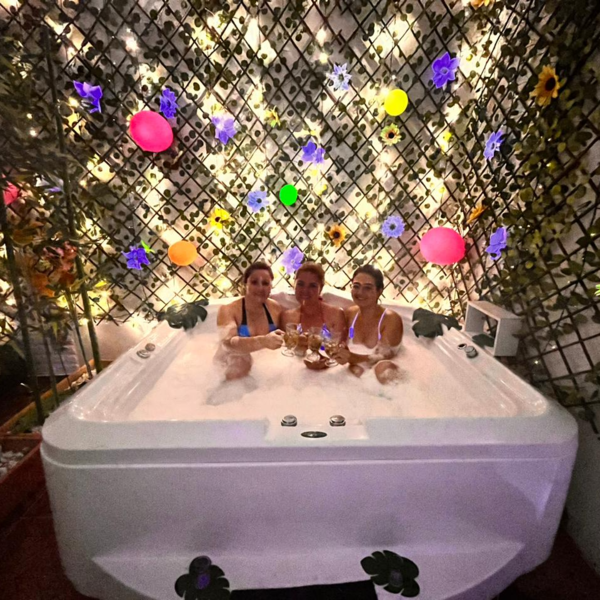 Spa De Amigas Fiesta De Neón  