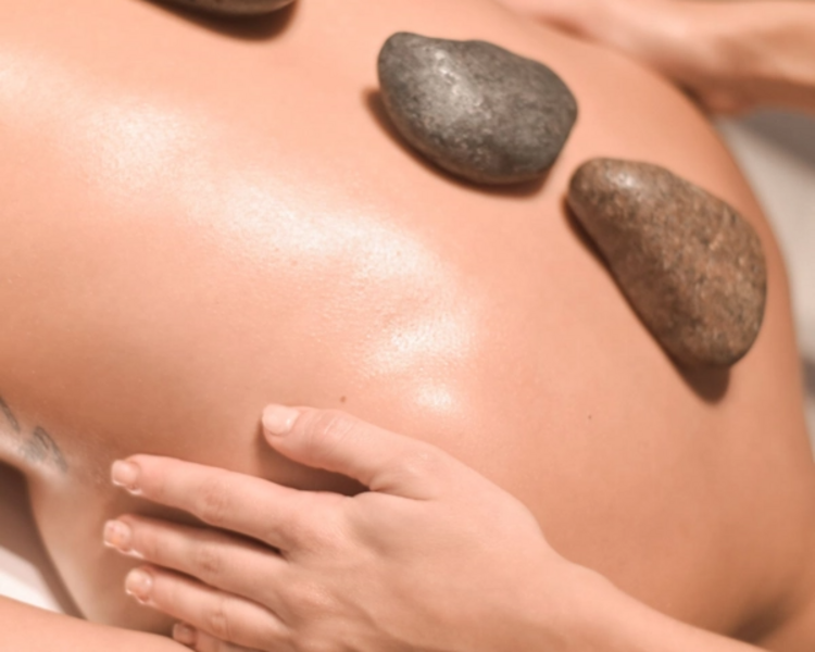 Limpieza Facial Profunda + Masajes Corporales con Piedras Calientes