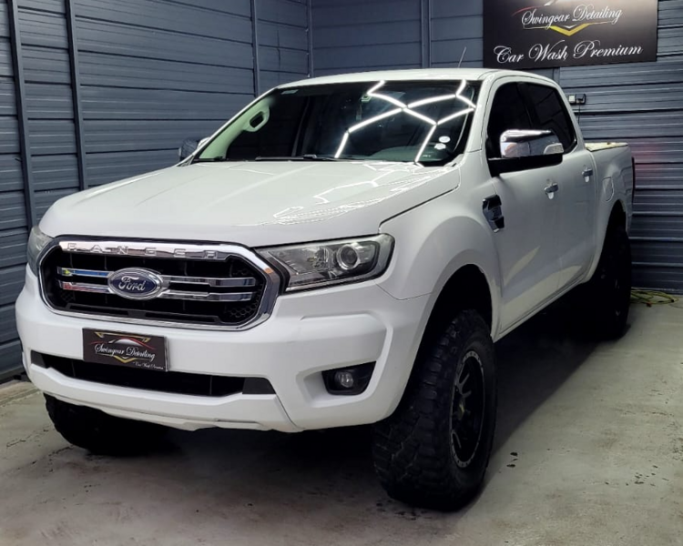 CAMIONETAS Y SUV (LAVADO PREMIUM)