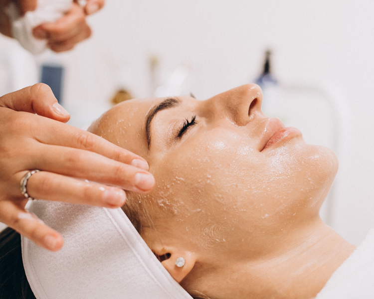 LIMPIEZA FACIAL PROFUNDA GOLD PREMIUM