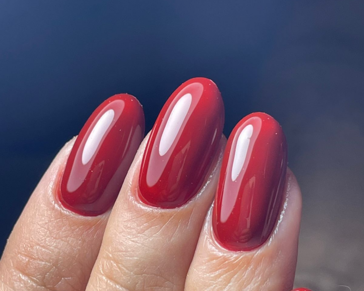 Services Capping en Polygel + Esmaltado semi permanente LISO