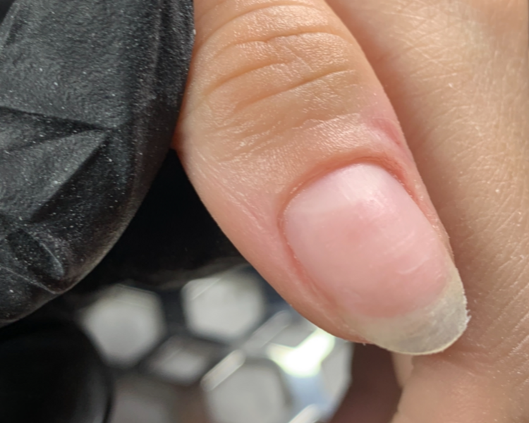 Limpieza con manicura rusa