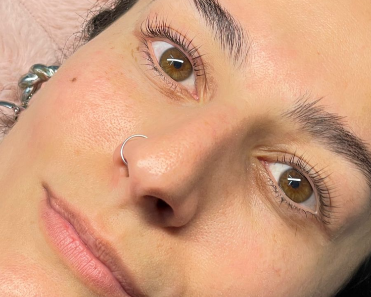 Lifting de pestañas completo(incluye keratina+color+botox)