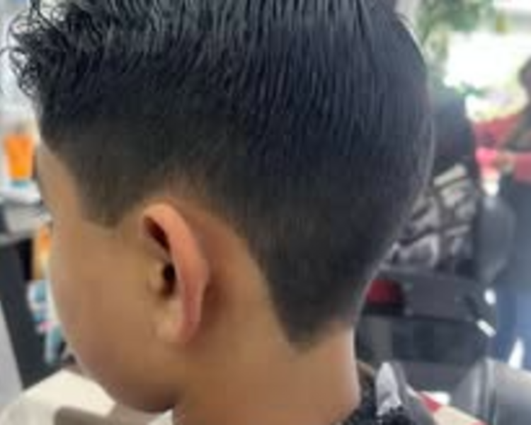 CORTE DE CABELLO NIÑO (DE 1 A10 AÑOS)