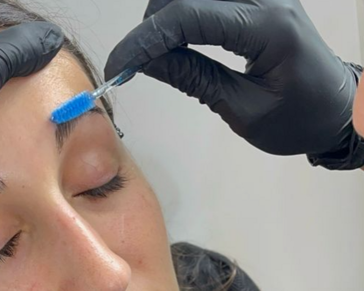 LAMINADO DE CEJAS FEMENINO (incluye perfilado)  