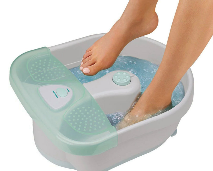 PEDICURA CON HIDROMASAJE CON ESMALTADO SEMIPERMANENTE