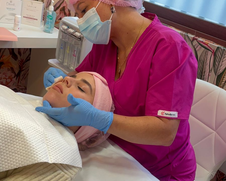 LIMPIEZA FACIAL BÁSICA