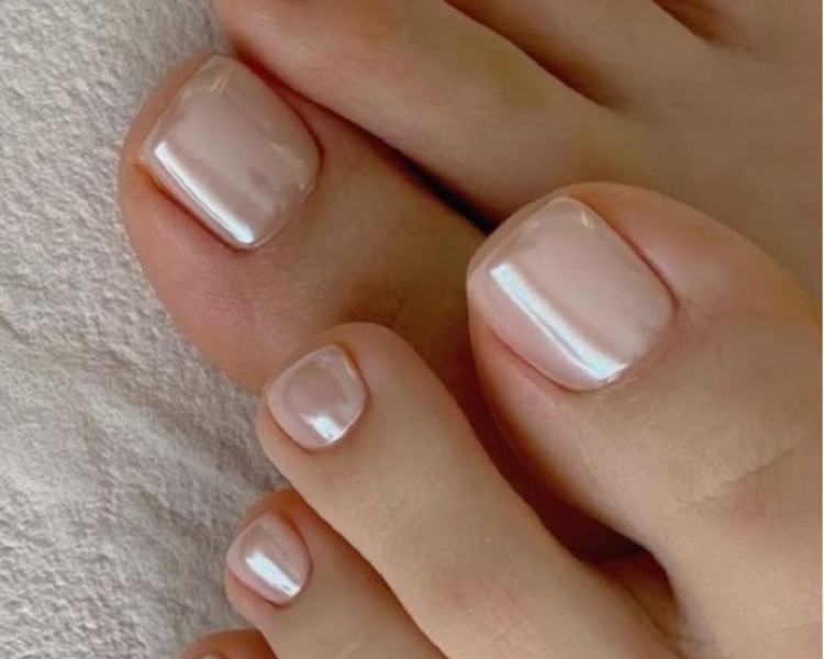 Pedicura con Esmaltado semi permanente OPI