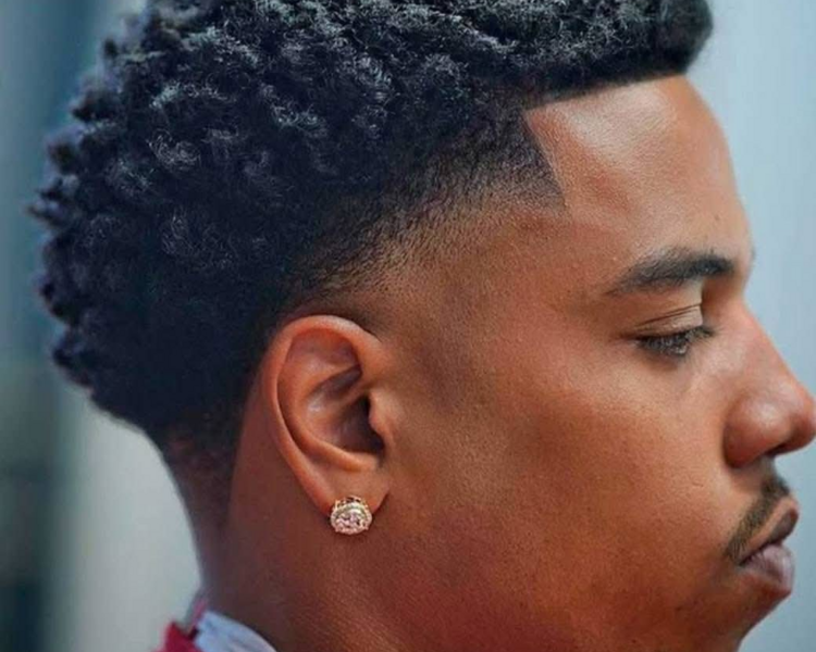 VIP. degradado+ marcación + cejas + perfilado de bigote y chiva o depilado + colación , 🥪🥤😋✅