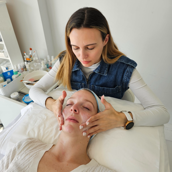 LIMPIEZA FACIAL PROFUNDA