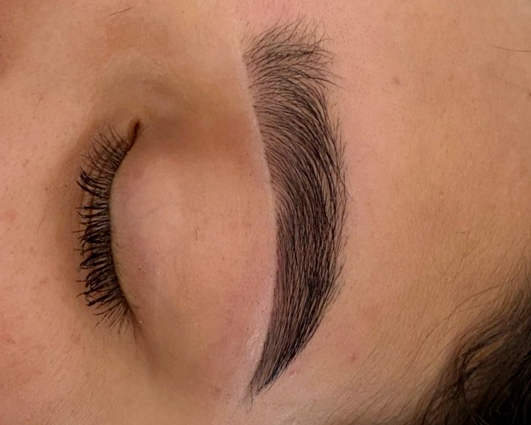 Depilación de Cejas - Cera o Hilo