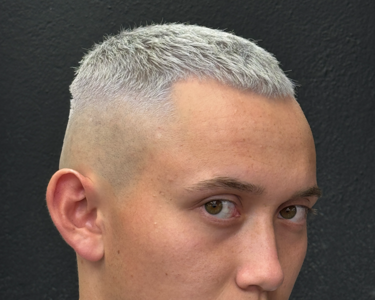 Corte de Cabello + Decoloración global y color 