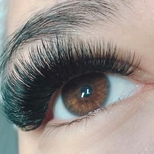 Mantención  Extenciones de Pestañas Mega Volumen