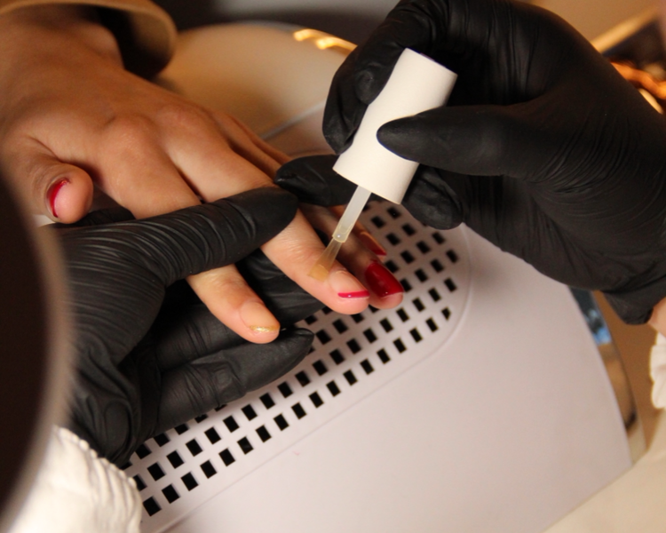 Esmaltado Tradicional con productos OPI 