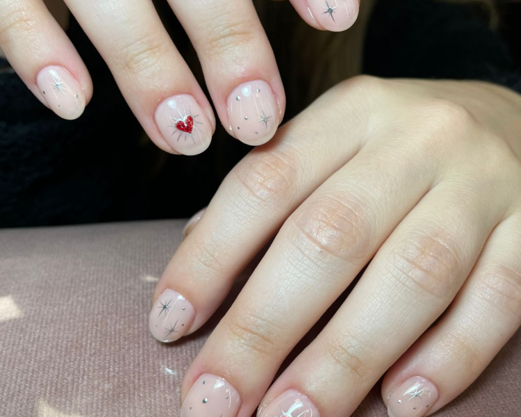 Nail art en + de 3 uñas por mano